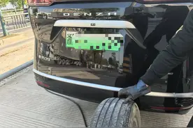 腾势d9吃胎异常严重，有同款的上高速前记得一定要查轮胎图片