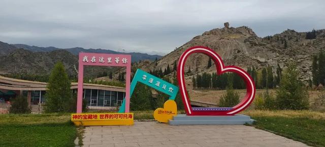 在可可托海领证：让山河成为爱情的见证者 | 见证每一句 “我愿意”