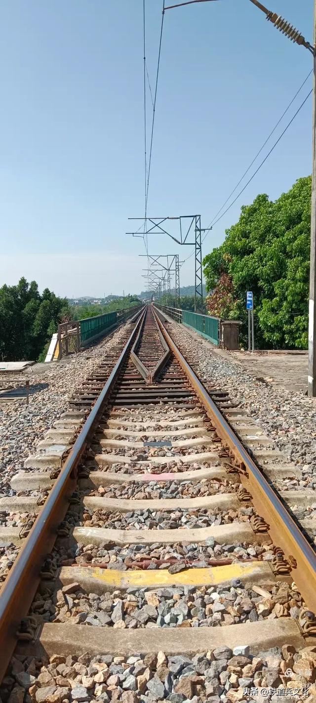 八省一市游，再一次看到父亲曾经参与修建的鹰厦铁路九龙江大桥