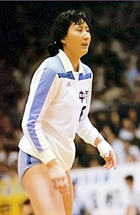 郎平做梦也没想到，曾获五连冠女排队长杨锡兰，如今在瑞士当保安