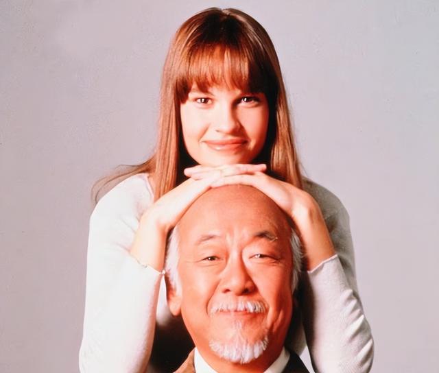 睡汽车后座的“拖车女孩”，51岁两夺奥斯卡，今小镇带娃赢麻了！