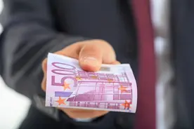 在银行存定期，要牢记这三个不要，好多人都不懂，看完就长知识了图片