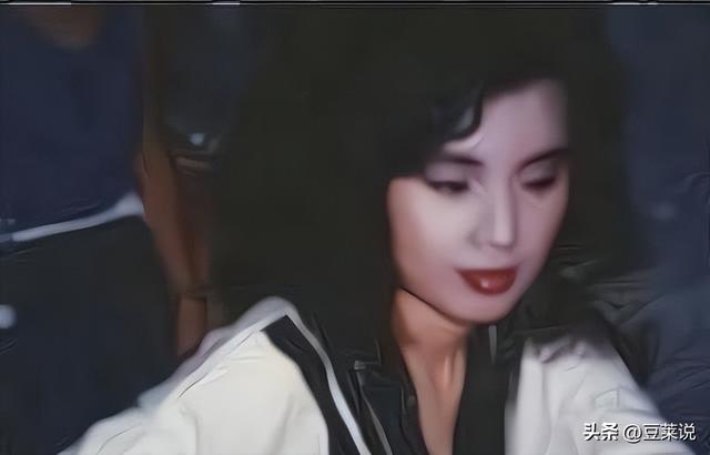 “整容上瘾”韩慧景：把脸整成电风扇，自行注射食用油，代价惨痛