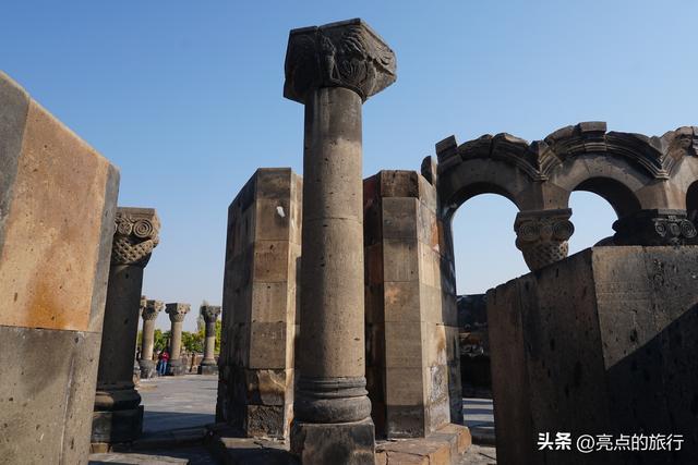 跟着丝绸之路去旅行高加索三国——亚美尼亚兹瓦尔特诺茨教堂遗址