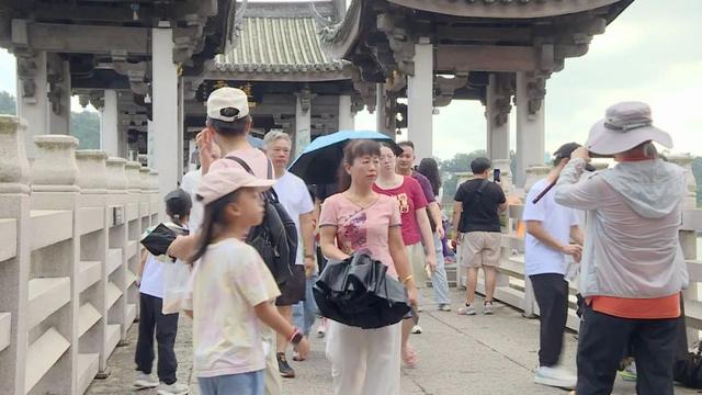 暑假近尾声 潮州古城旅游热度不减
