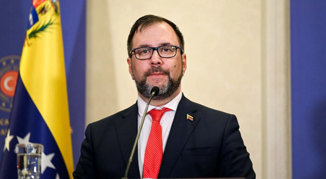 委内瑞拉深夜打电话到北京，该不该帮呢？王毅外长三句话斩钉截铁