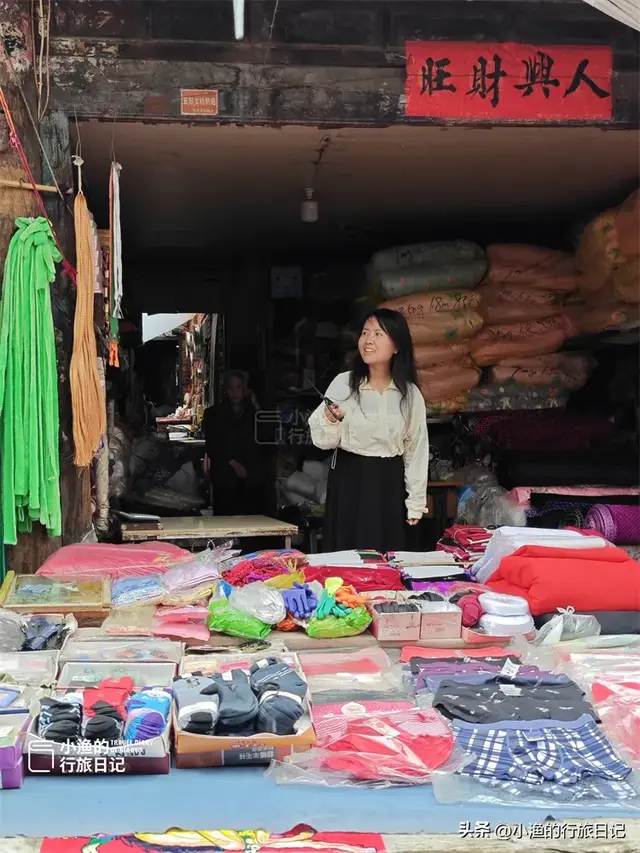 自驾陕南：秦岭6县交界处，藏了座被时光遗忘的古镇！