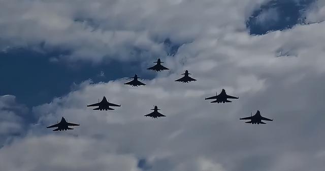 南部战区三个动作，对菲律宾直接摊牌了：“不允许对我大声说话”