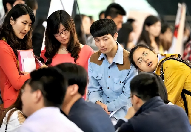 中国将迎来前所未有的死亡高峰？专家给出答案：是这些因素导致的