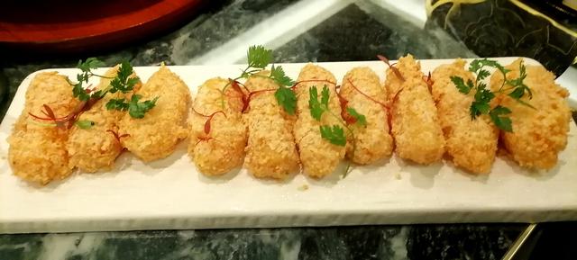 山海缔造的法中双味饕餮盛宴——深圳海上世界幕爵法餐探秘。