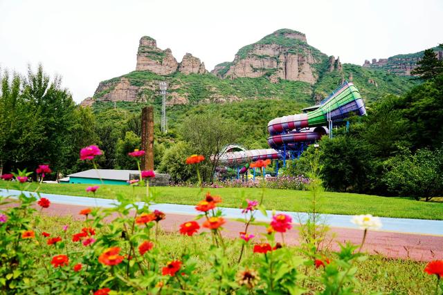 冷门宝藏承德县：冰川石海、皇家汤泉、苹果采摘任你玩。游河北