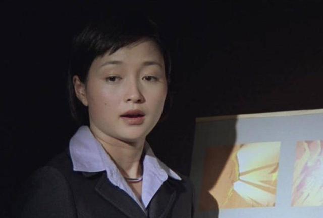 两次拒绝黎明，无视钟汉良示爱，被折磨20年后55岁的她憔悴成大妈