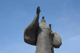 母鸡变公鸡与年号有关？东汉末年的政治斗争。图片