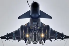 伊朗再次尝试采购歼10，美国无意间也在助力，估计此事八九不离十图片