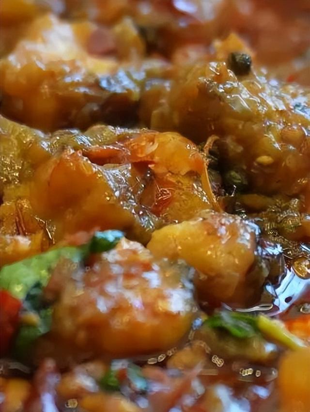 成都出发2.5h刹拢最绝红叶之城！秋色媲美九寨，一城吃够三省美食！更有山林温泉泡过瘾！