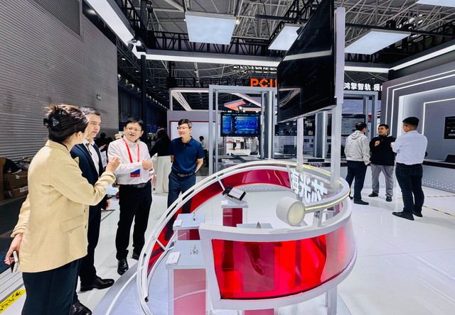 2025中国国际城市轨道交通展览会在青岛西海岸新区举行 交通强国“芯”力量亮相！