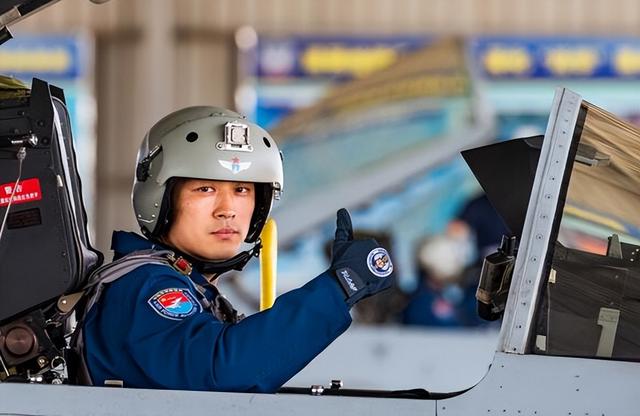 连歼20都要做好牺牲的准备！中国空军对外机怎么这么客气？