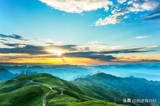 在贵州草原上 —— 白天看牛羊踩露水，傍晚泡免费野温泉，还有星河