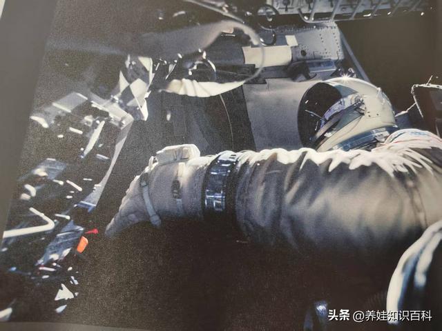 NASA唯一授权修复，《阿波罗：太空摄影史诗》值得你翻一辈子！