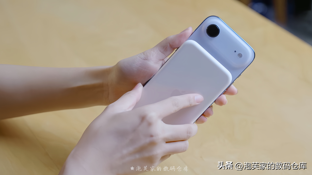 太薄了 折叠屏前瞻？港版iPhone Air体验 续航真不差 17plus青春版！