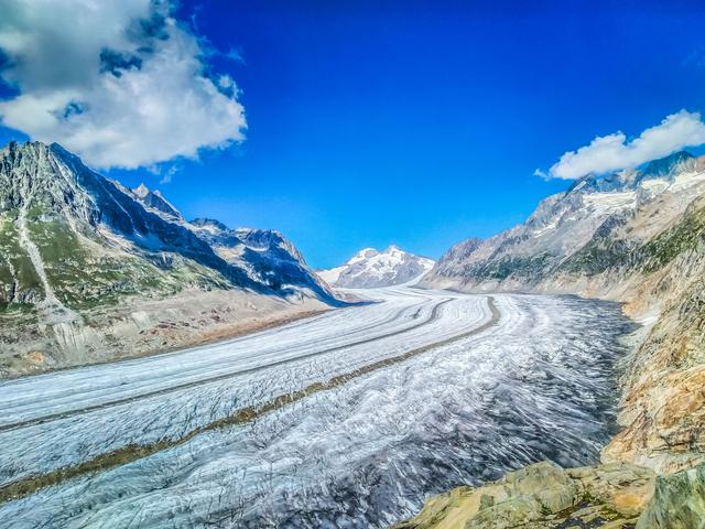瑞士阿莱奇冰川徒步｜站在巨大冰川前那一刻，我知道什么叫震撼