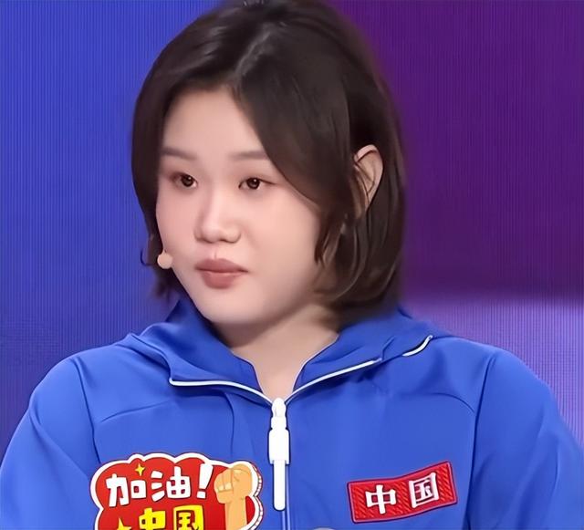 全红婵当榜三大姐力挺，张家齐首场直播却被嘲	，退役后路走错了吗