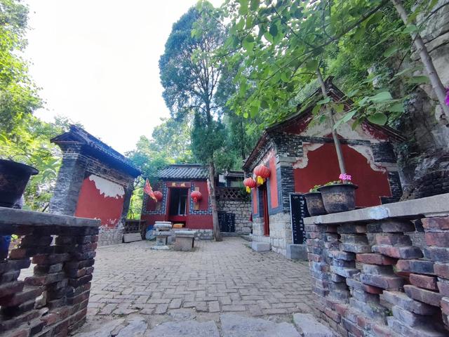博山青龙山古建筑群，城寨结合，构思巧妙，不虚此行