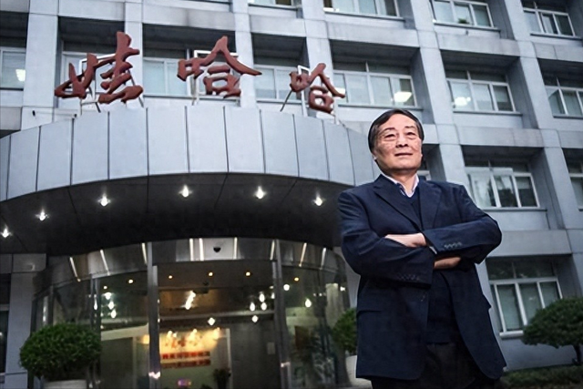 “首战”输了？老员工趁人之危，爆更多猛料，宗馥莉远比看到更狠