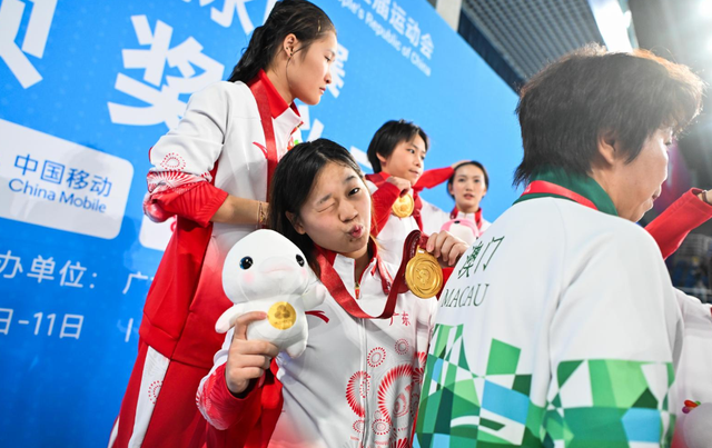 全红婵发胖惹全网担忧，夺冠后打脸黑粉，与王伟莹才磨合一个月