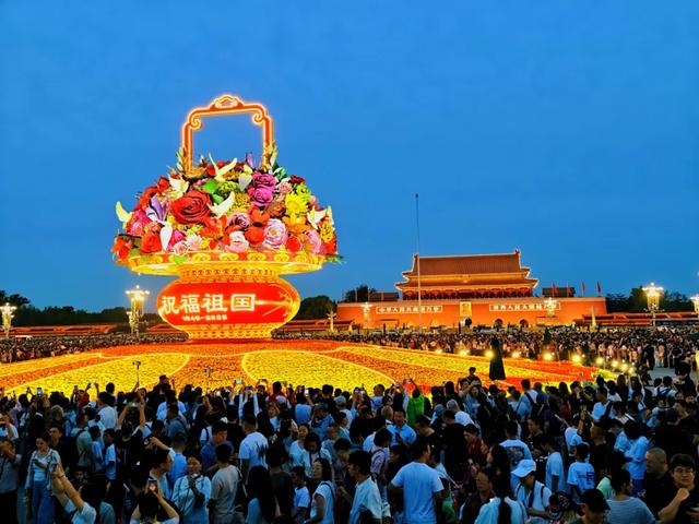 世界城市日，看东城，拔节生长——