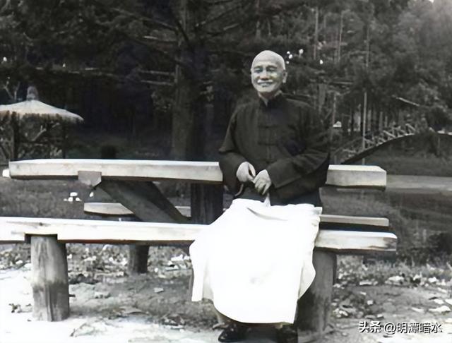 75年春节，蒋介石带病给毛主席发电报，电报中提到了自己最后心愿