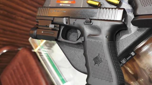 国产小钢炮半自动 北方工业NP7 沿用格洛克17风格 是实用派悍将