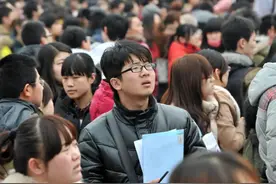 是招聘还是讽刺？7000多家央国企开启春招，门槛把大学生看笑了图片