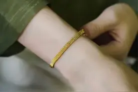 适合年轻人的ins风黄金手链 时尚百搭高颜值 不会撞款得黄金手链图片