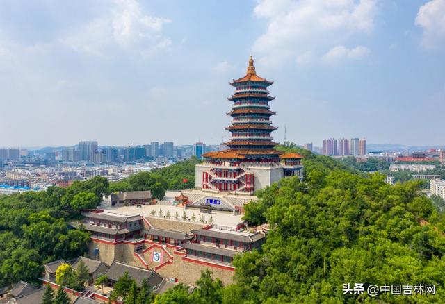 新发路观察+｜这座东北小城，凭什么承包你的诗和远方？