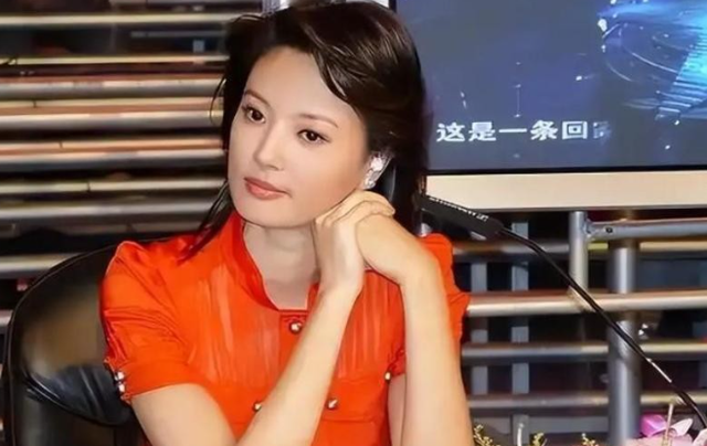 男友死缓、丈夫入狱，48岁又被释永信牵连，离开央视她能翻身吗？