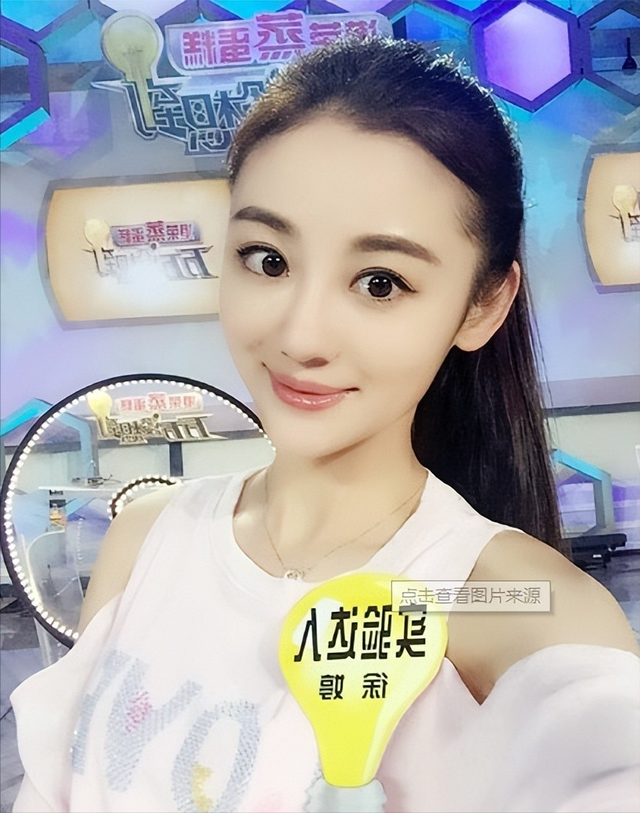 原来她早已去世，26岁全身溃烂因癌症而亡，被家人“吸血”多年！