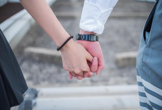 情感爆文：曾经相信有缘自会相见，后来才明白心里有爱才会重逢