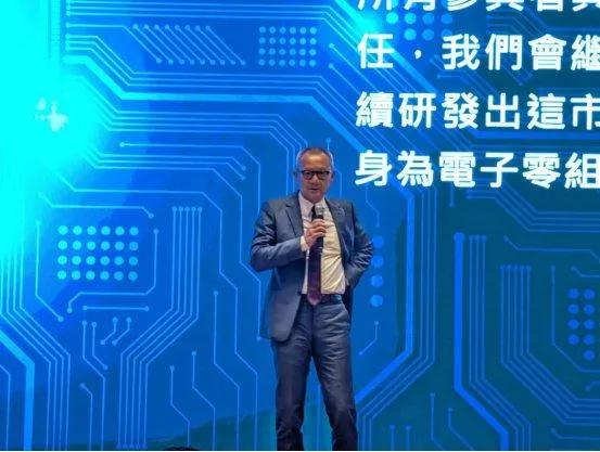 关之琳前男友陈泰铭近况曝光，69岁享受奢侈生活，与关之琳不联系