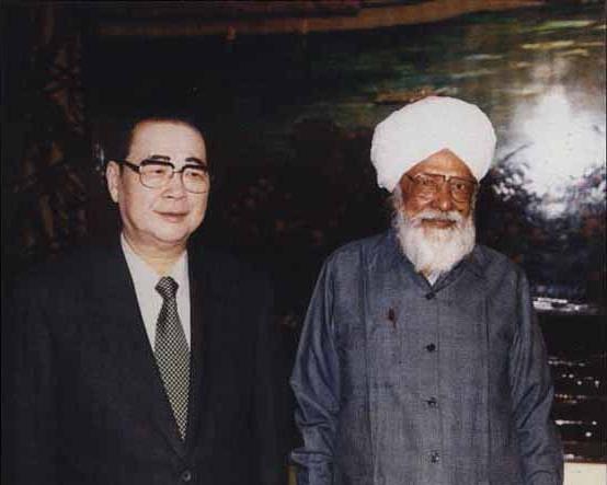 原国务院总理李鹏坦言：外界传闻我是周恩来养子的说法，并不确切