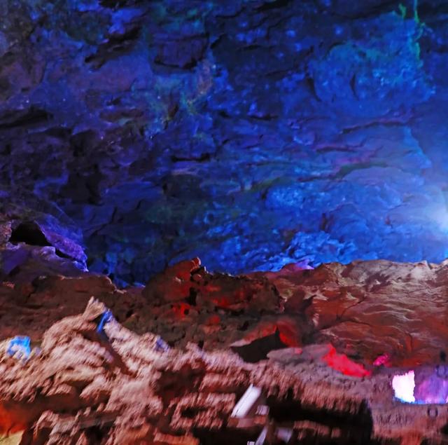 贵州：畅游安顺风光，感受黔中民俗！