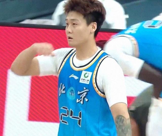 CBA出现首个3连胜队,北京击败辽宁,不是周琦赵睿,他替补得分最高