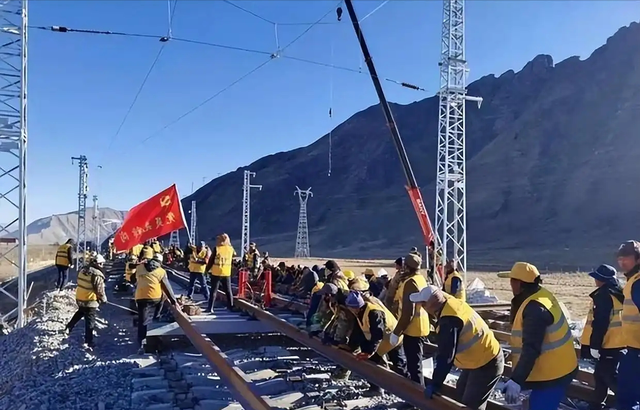 生死存亡，解放军抵达尼泊尔，尼：若非中国，我们就是下个锡金