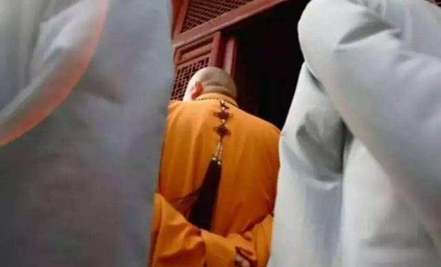 拔出萝卜带出泥！释永信全家老底被扒，原来他才只是冰山一角！