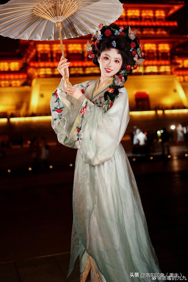 汉服攻占洛阳！满城穿越的“神都”拿捏了年轻人的终极嗨点