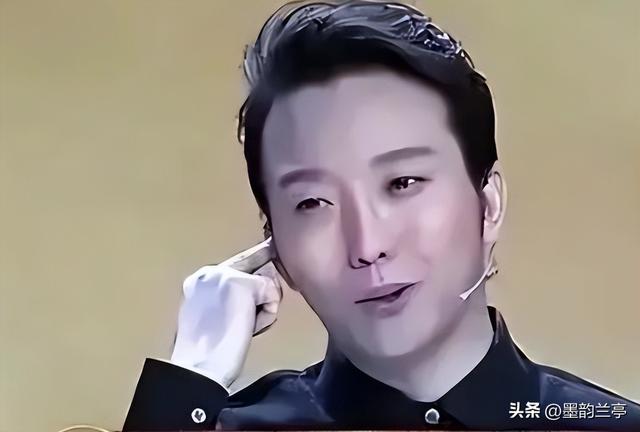 善恶终有报！47岁“跌落神坛”的李玉刚，终是活成了“跳梁小丑”