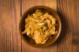 榨菜对身体有营养吗？吃榨菜会对人体健康有危害吗？看医生怎么说图片