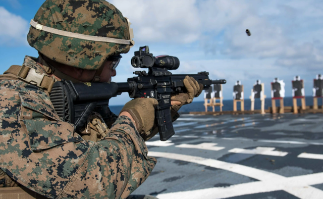 美国2025军力报告失声，硬气话术消失，中国装备戳中痛点