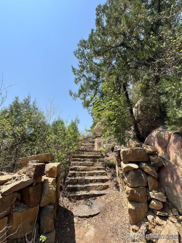 这回去莱芜爬山，目的地：永宁崮，却误打误撞又进了大舟院