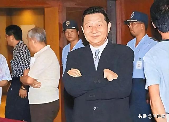 包养情人无数，娶初中同学女儿为妻，玩老婆闺蜜，嗜色如命的富豪